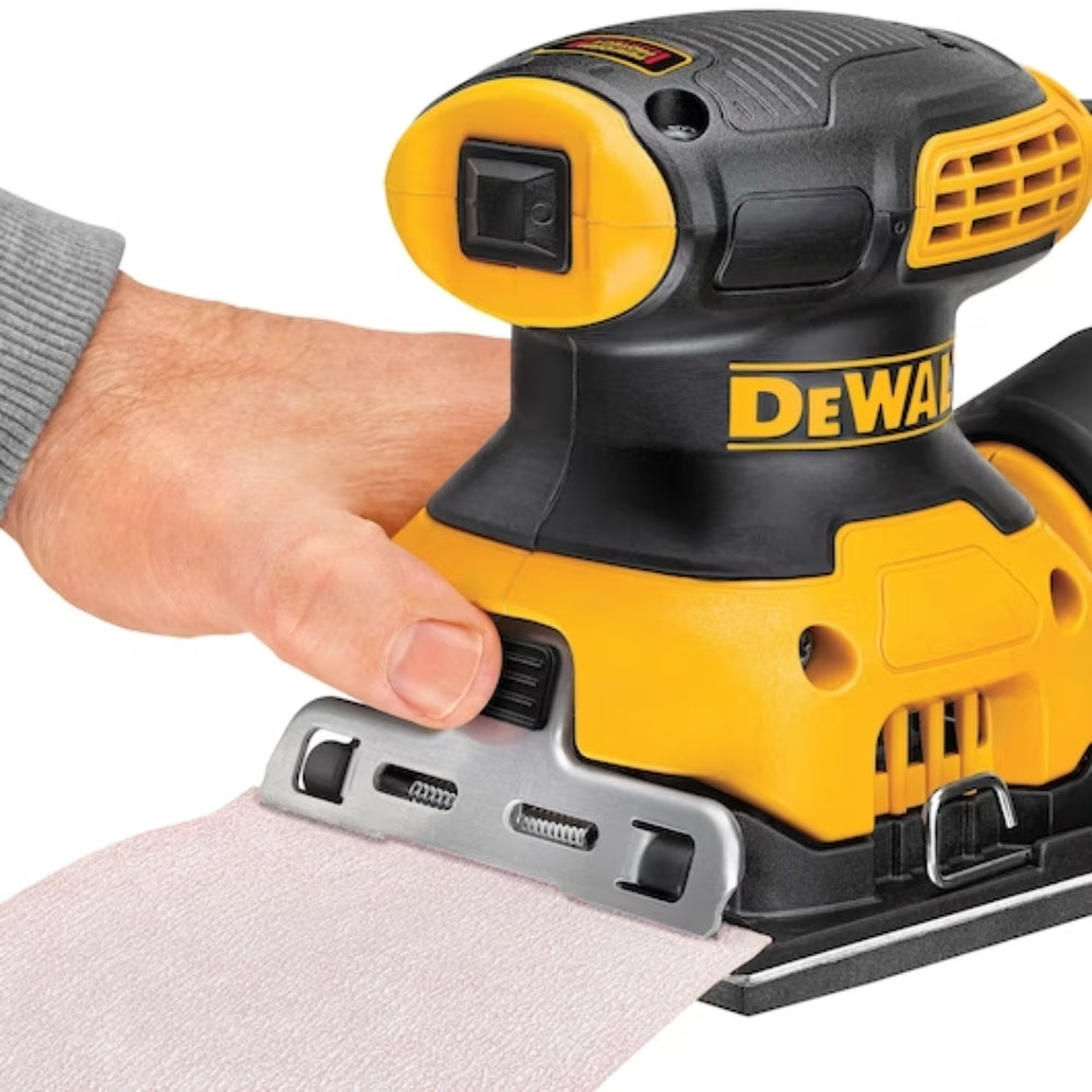 Dewalt 1/4 Sheet Palm Grip Sander Kit